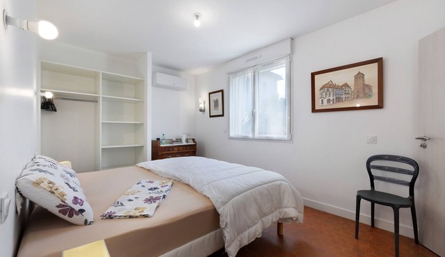 Guest Room Sous le Pin “Room 1” with Shared Terrace, Wi-Fi, and Air Conditioning!