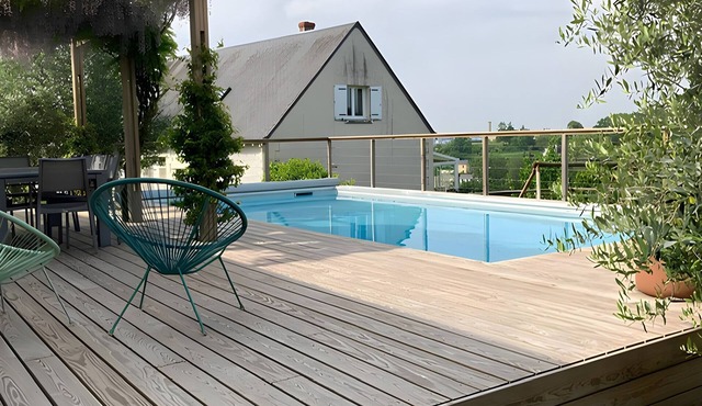 Guest Room “La Gâtine” with Pool, Terrace & Wi-Fi in Rochecorbon