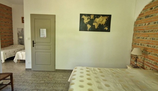 Guest Room "La Grande" with Shared Garden and Wi-Fi