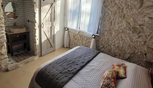 Guest Room “La Lisière” with Mountain View, Wi-Fi and Air Conditioning