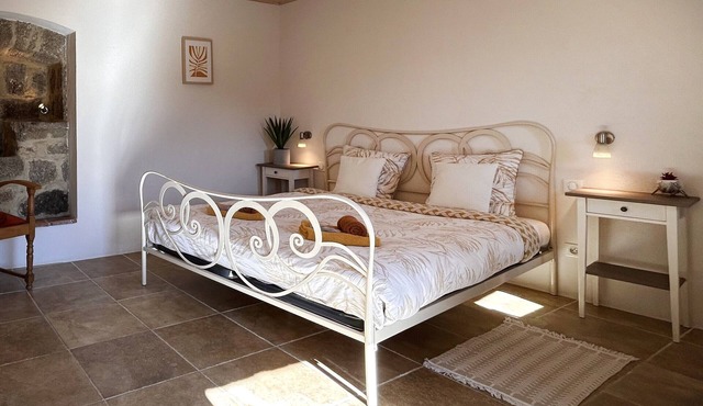Guest Room “La Montselgues” with Mountain View, Shared Pool, Private Terrace