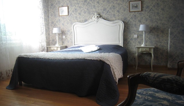 Guest Room “Les Charmilles - Blue Room”
