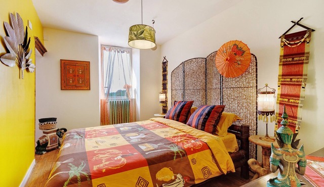 Guest Room 'Les Philous Gourmands - Thailand' with Private Garden and Wi-Fi