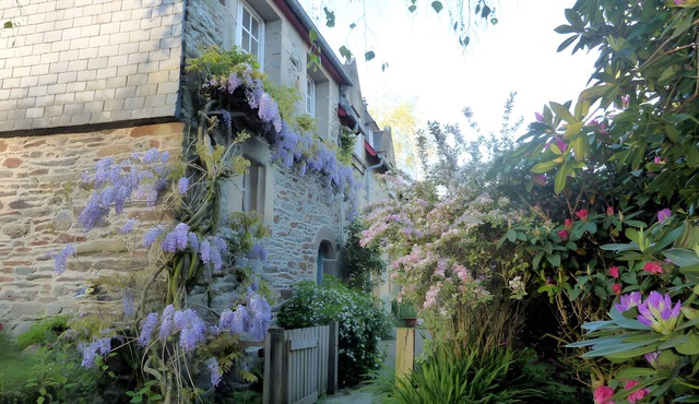 Guest Room "Moulin Du Tourous - Room 1" with Shared Terrace, Garden, and Wi-Fi