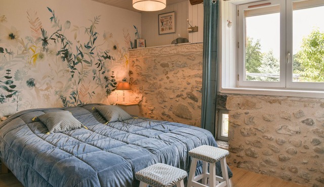 Guest Room "Myosotis" with Mountain View, Shared Pool and Wi-Fi