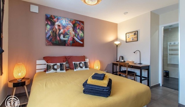 Guest Room 'Room 1 - Africa' with Mountain View, Shared Terrace, and Wi-Fi