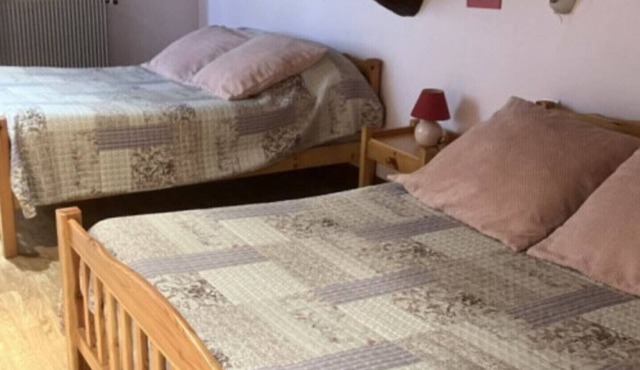 Guest Room 'Room 1 for 2 People' with Shared Pool, Shared Terrace and Wi-Fi