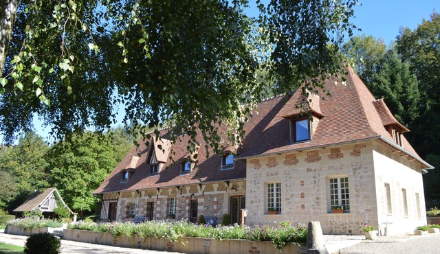 Guest room (suite) in an exceptional setting in Normandy near Honfleur