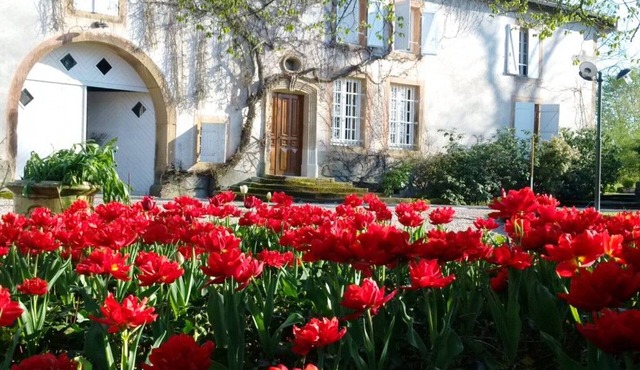 Guest room with private bathroom in a historic Priory