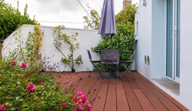 Guest Rooms 'La Trinité-sur-mer' with Private Terrace, Shared Garden and Wi-Fi