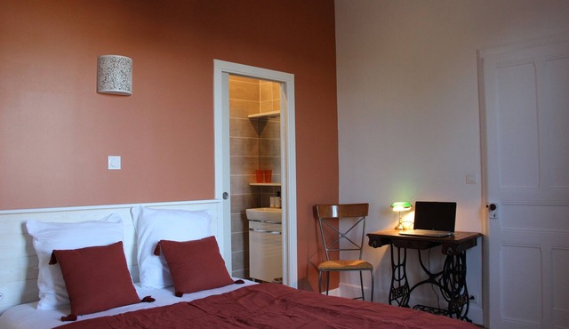 Guest Rooms "La Pausa Verda" with Shared Terrace, Garden, and Wi-Fi