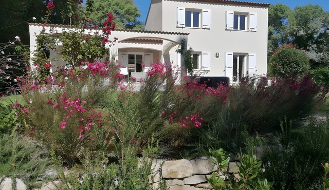 Guest Rooms with Garden at Aurore and Laurent's - Peaceful Stay