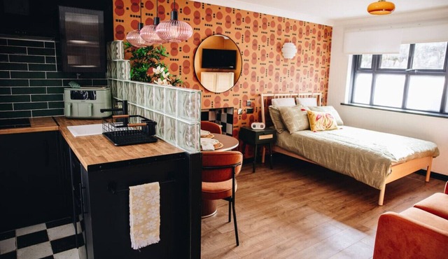 Guest Studio for 2 I Private I Self Contained I Near Cardiff