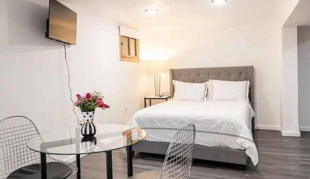 Guest Suite Close to Downtown