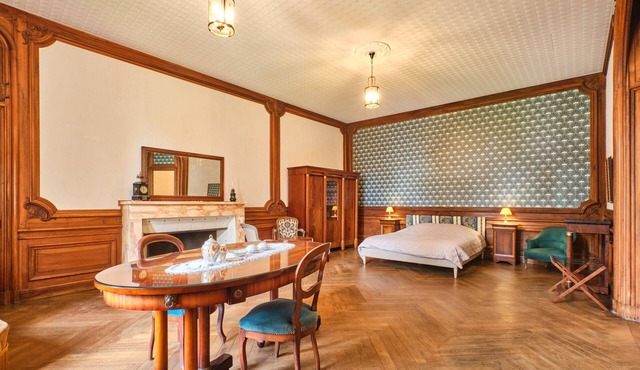 Guesthouse 'Room 1 - La Suite De La Marquise' with Shared Terrace and Garden