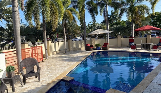 GuestHome 5 minutes from Miami Airport with Heated Pool