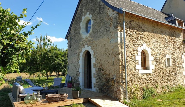 Guesthouse near La Flèche, pets allowed