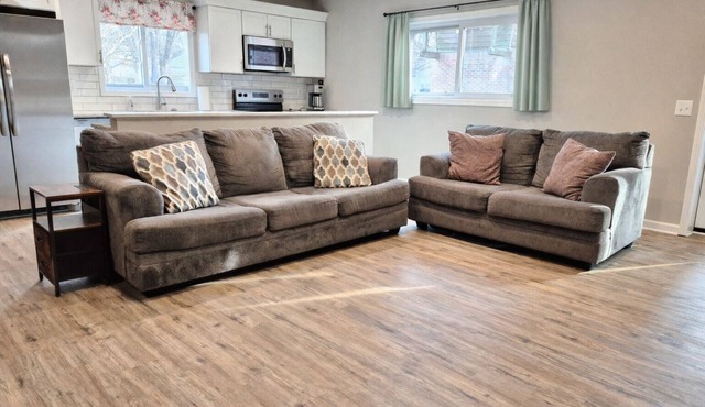 Guesthouse 2 bedroom Suite in Overland Park