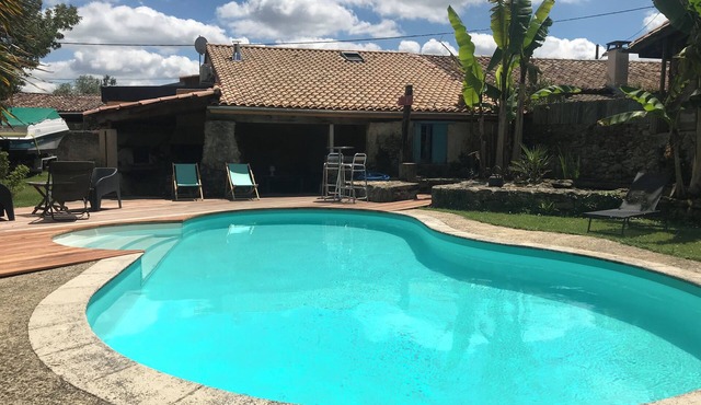 Guesthouse for 2 in a peaceful setting among the vines. Sauna & pool