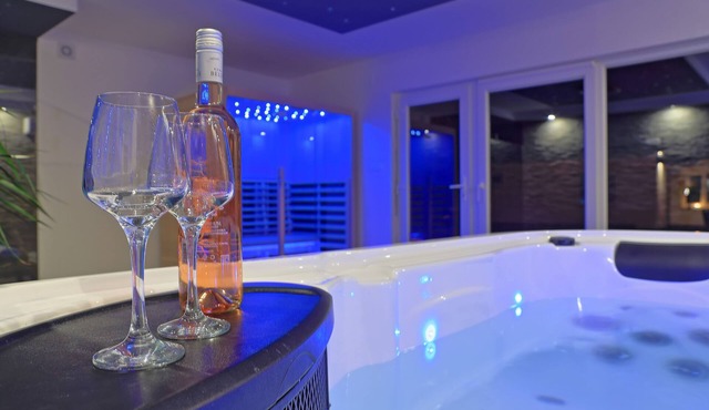 Guesthouse in heart of Lika county with view to the Sokolac castle