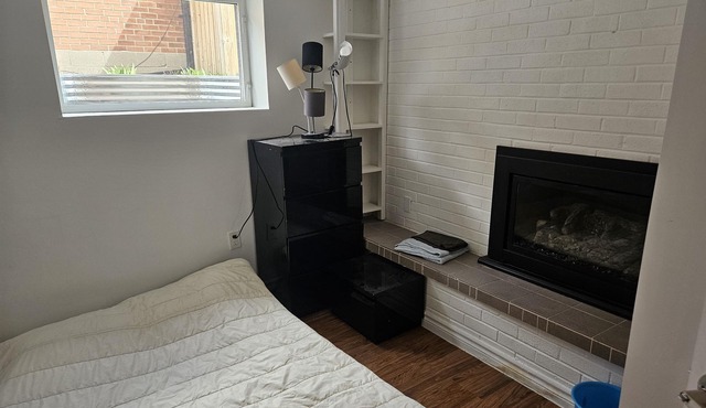 Guesthouse in Prime location in Toronto only 5 minutes from subway Station