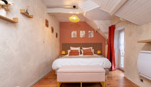 Guesthouse "Lorient Room" with Terrace and Shared Garden