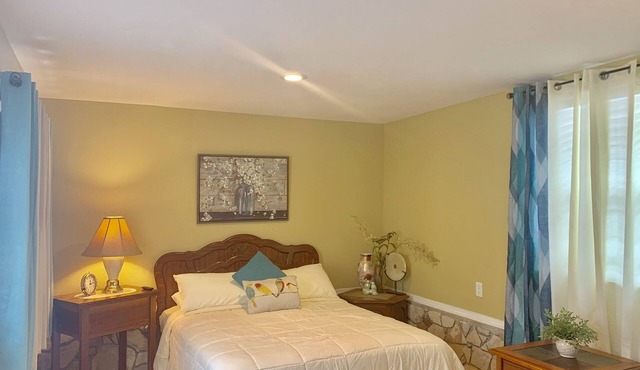 Guesthouse near LAX & Long Beach Airport