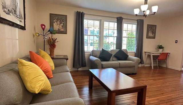 Guesthouse West Lawn, Wyomissing, Sinking Spring 2