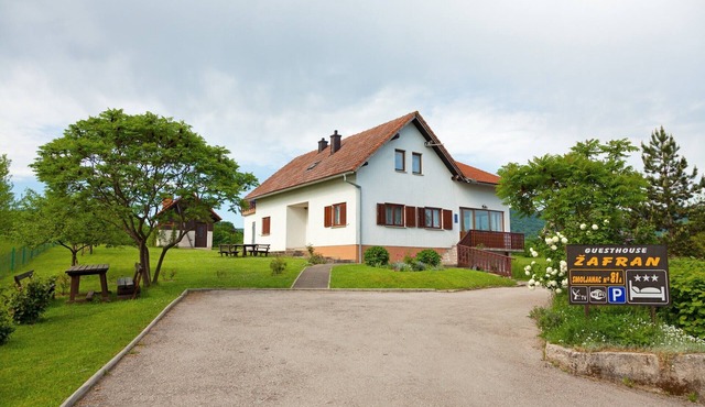 Guesthouse Žafran- Two Bedroom Apartment