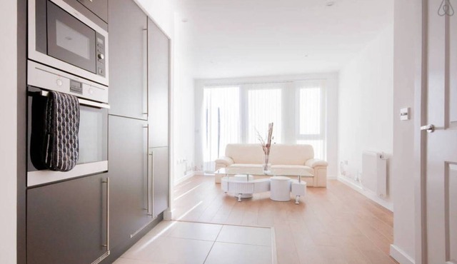 GuestReady - 1BR flat with Balcony Easy Access to Canary Wharf