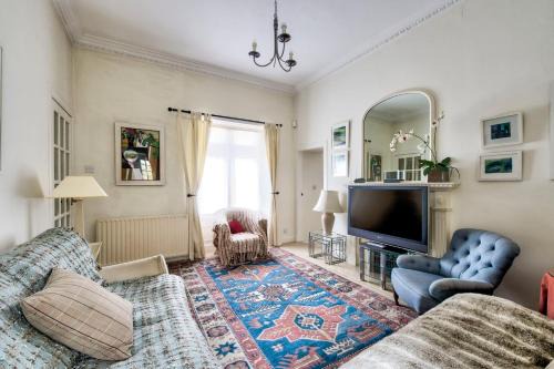 GuestReady - Classic Charm near Holyrood Park