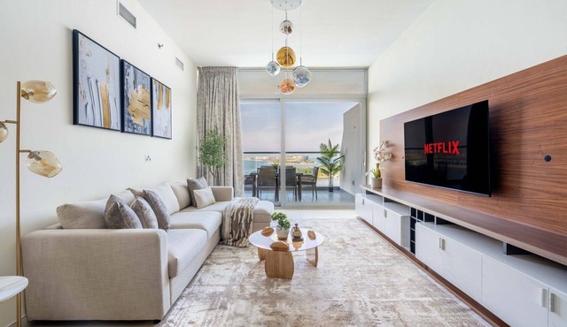 GuestReady - Glamourous living in Palm Jumeirah