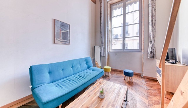 GuestReady - Industrial Chic in the 2nd Arr.