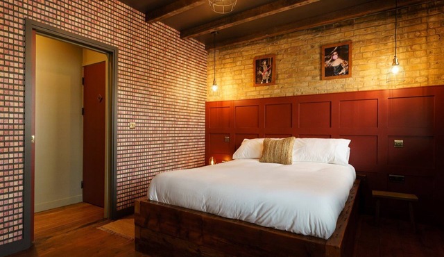 GuestReady - London's historic elegance