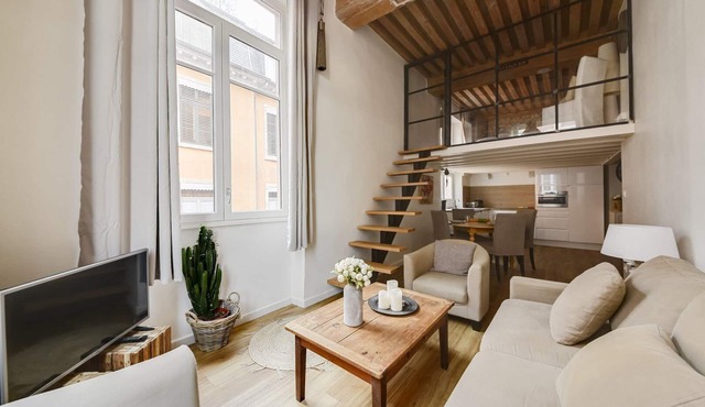 GuestReady - Magnificent duplex canut hypercentre