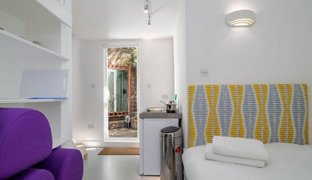 GuestReady - Micro Garden flat in Fulham