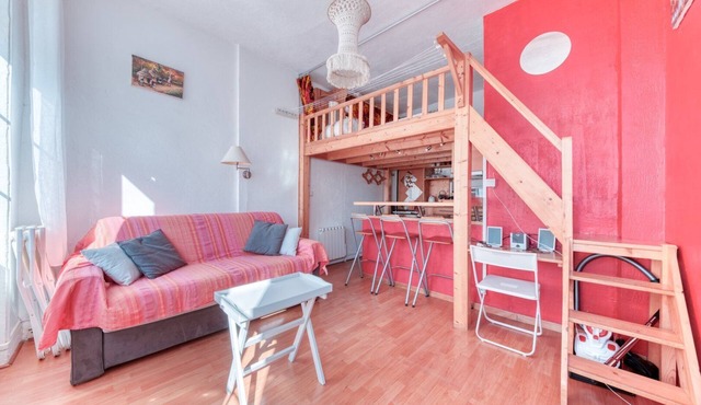 GuestReady - Stylish Loft in 7th Arr.