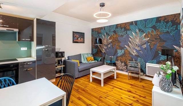 GuestReady - Sunlit haven with outdoor terrace