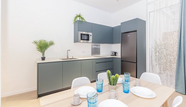 GuestReady - Valencia's Vibrant Malvarrosa