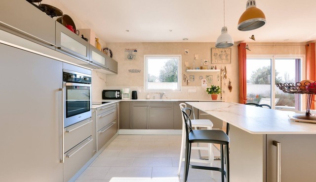 GuestReady - Variety Sho in Puilboreau