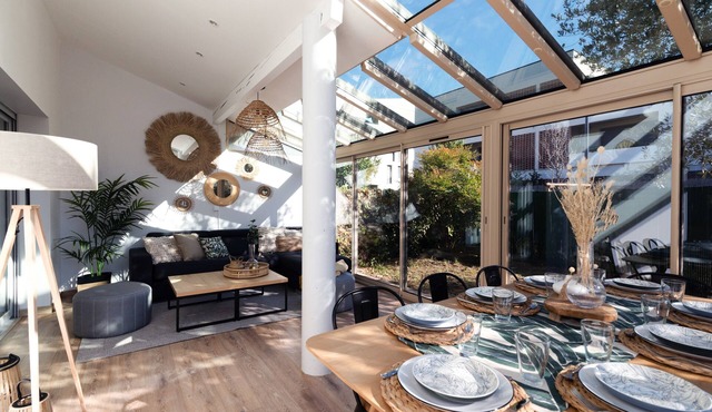 Guilhermy - Maison contemporaine avec jardin