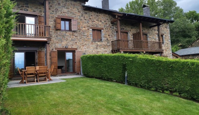 Guils IV - Three Bedroom House, Sleeps 6