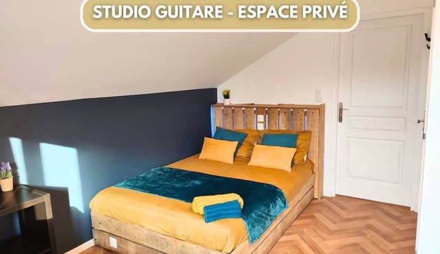 Guitar Studio - Music in Champagne