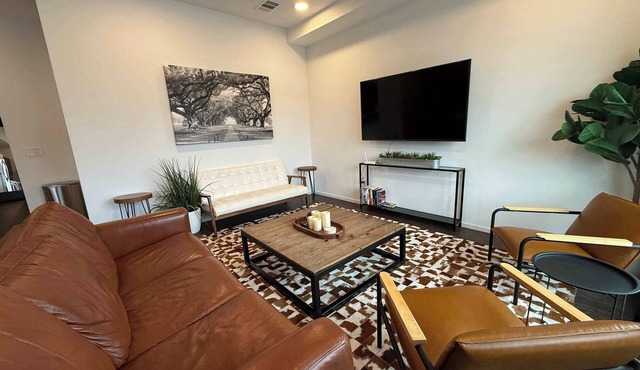 Gulch Getaway for 4 in Resort-Style Community!