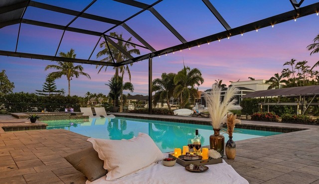 Gulf Access, Heated Salt Water Pool, Kayaks - Villa Surfside Escape - Roelens Vacations