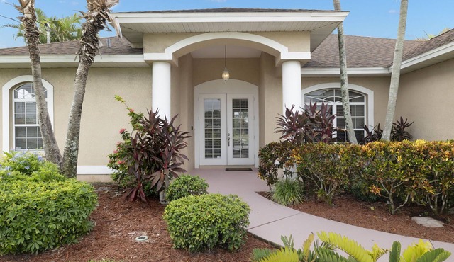 Gulf Access, Southern Exposure Pool Home!