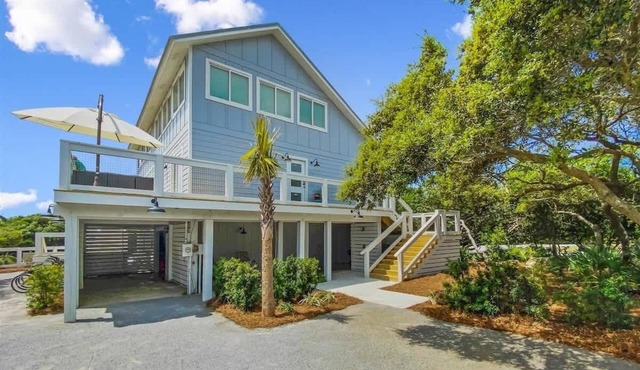 Gulf and State Park Views, Private Beach, HOT TUB