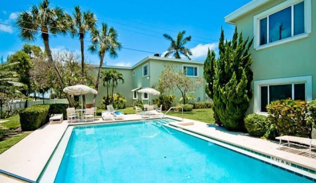 Gulf Beach Apartment - with Pool & Beach Access