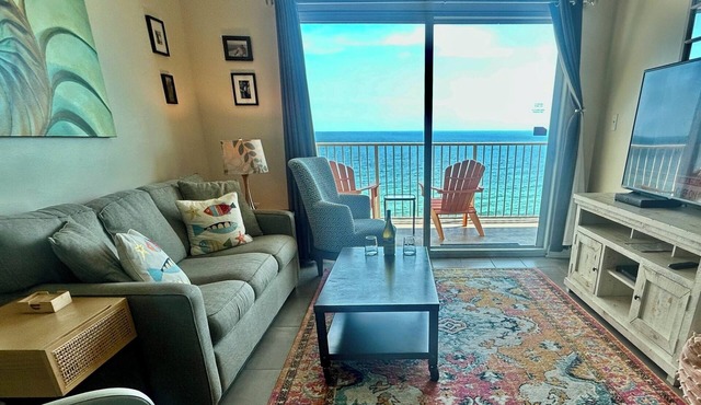 GULF BEACH FRONT, ‘Beach Chic' Crystal Shores-806, ON THE WATER!