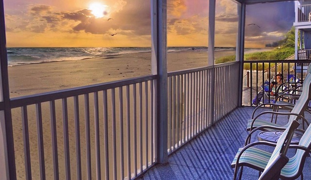 GULF BEACH WALK OUT 3 BED/2 BATH, Heated Pool, FREE WiFi & Trolley, A Rare Find! Great Sunsets